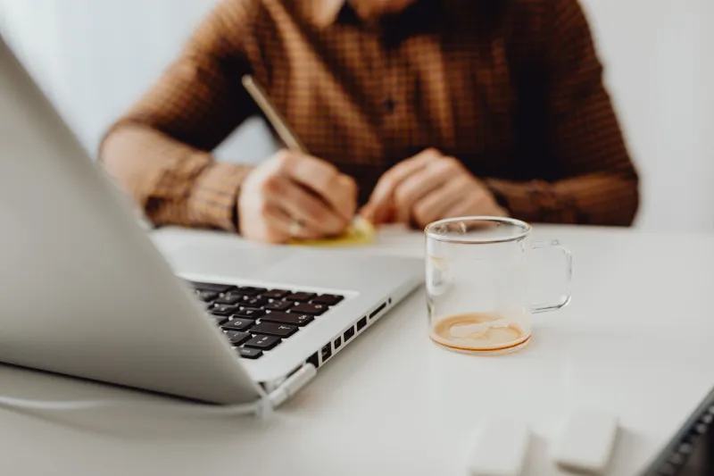 Sounding Board or Co-Author: The Crucial Difference Every Creator Needs to Understand